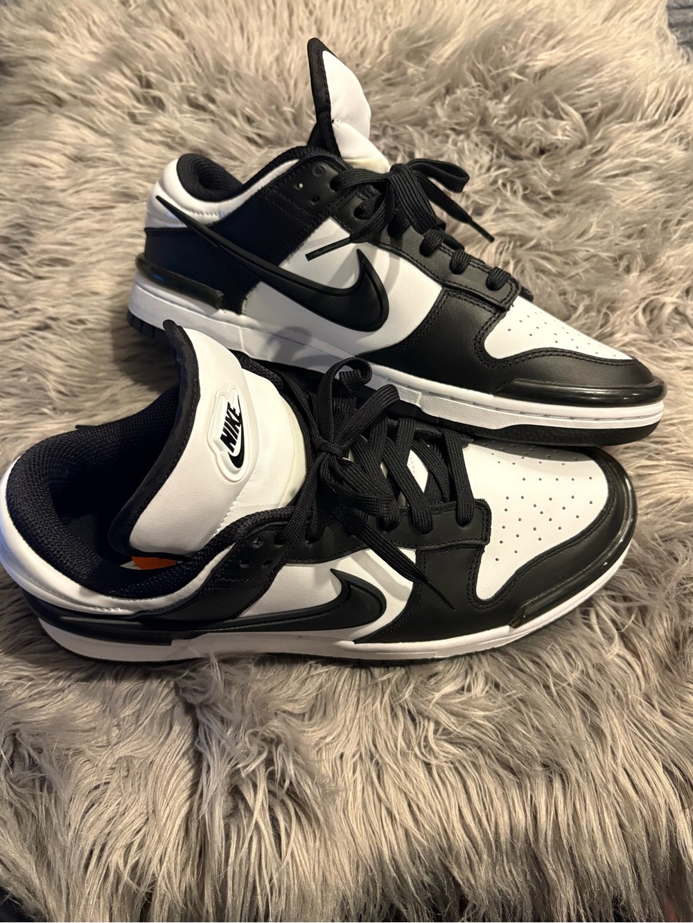 Nike Men’s Low-Top Sneakers - Black/White Sz 11